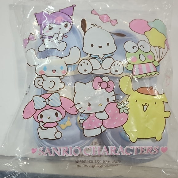 Sanrio Blue SlipOn CROC Style Sandals- Cinnamoroll Character & 8 Charms 35/36